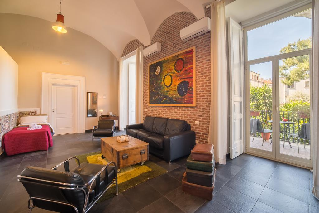 Suite with Balcony and Garden View,216904325:JPEG