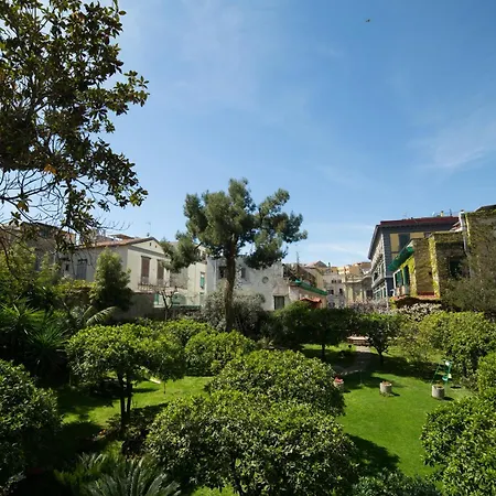 The Bellini House By House In Naples-2